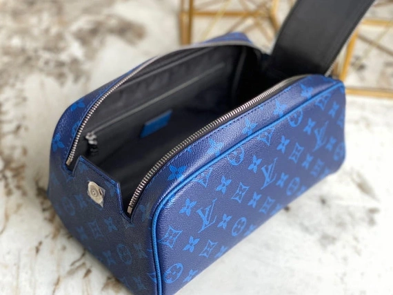Cheap POUCH KIT LOUIS TOILET DOPP VUITTON 0726